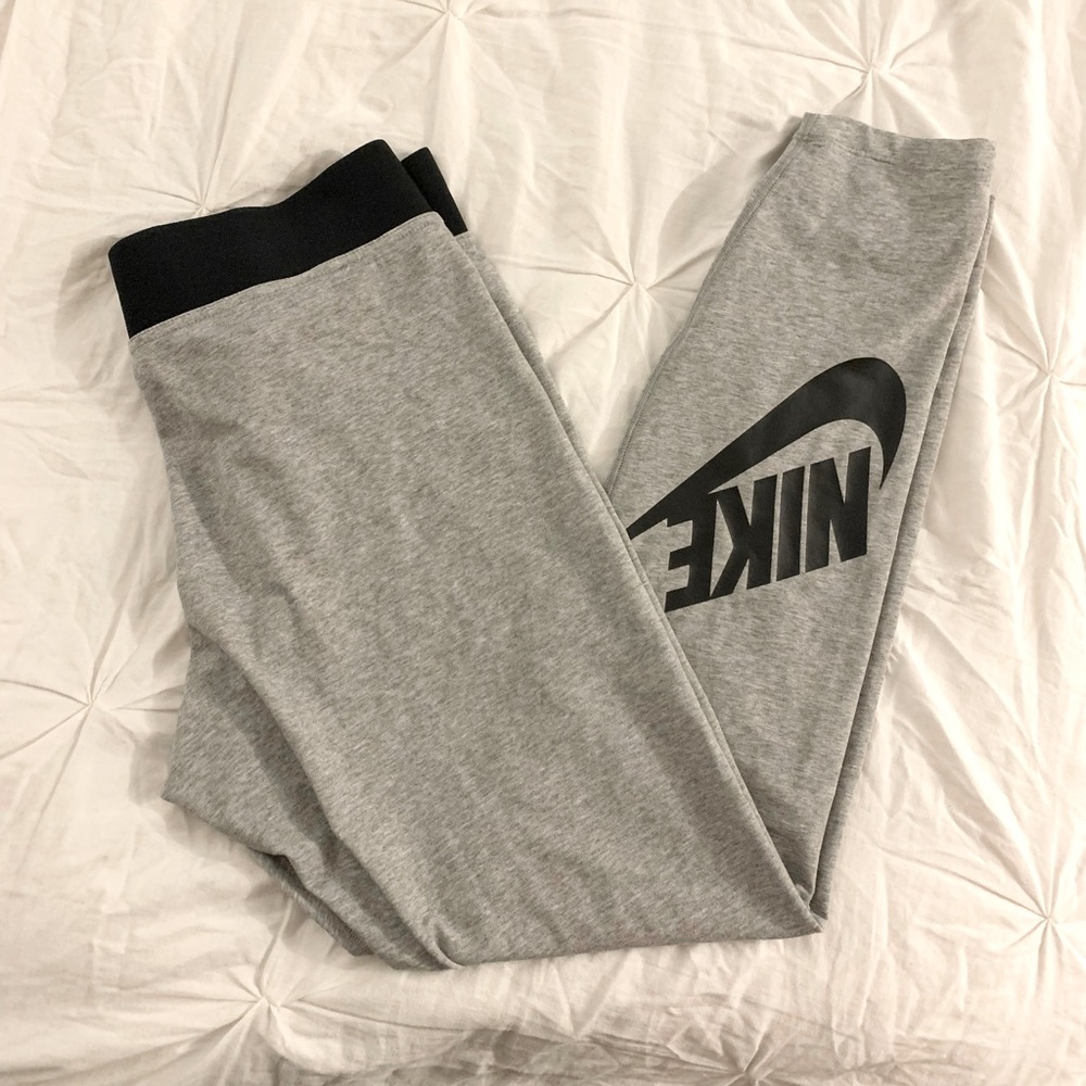 ⚡️NIKE LEGGINGS⚡️
